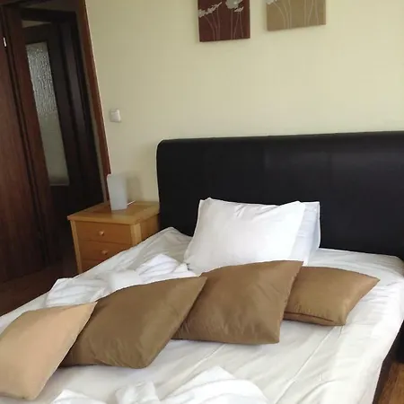 Apartment In Bojourland *